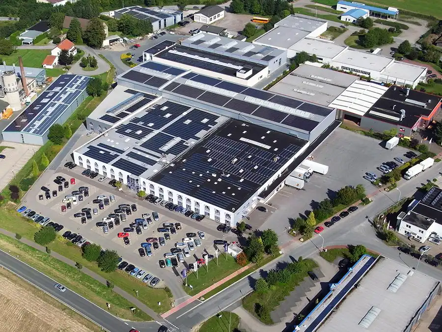 Luftbild des Hauptgebäudes der WORTMANN AG (TERRA)